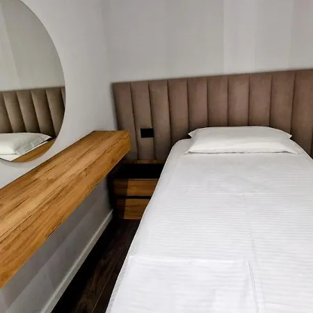 Block Wilson Apartment *